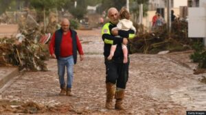 Spain’s PM orders 10.000 troops and police to flood-hit Valencia