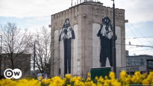 Fearing war, Germany activates “bunker plan”