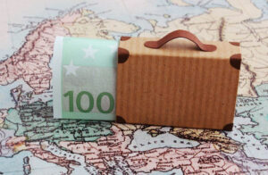 Albanian immigrants with record remittances, over 1 billion euros within the year