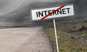 2.6 billion people still without internet